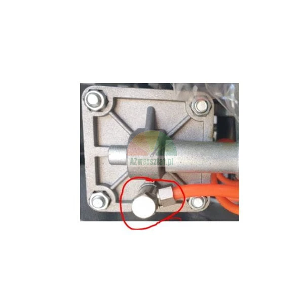 Close-up of a metal mechanism body with a red circle highlighting the connection of an orange pneumatic hose.