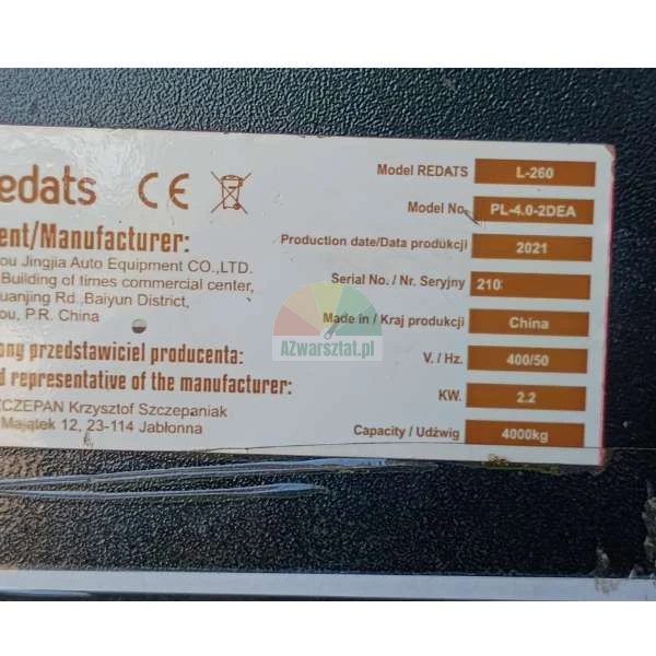 Rating plate of the Redats L-260 lift