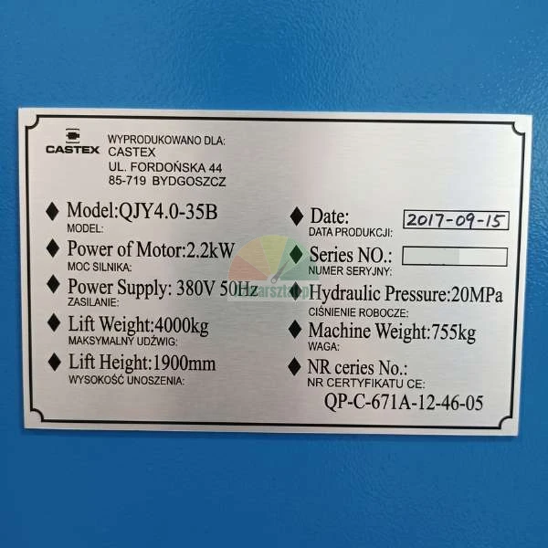 Nameplate of the Castex QJY 4.0 lift with technical specifications.