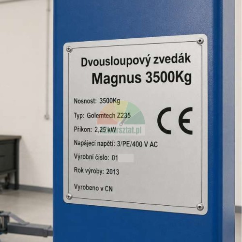 Tabliczka znamionowa podnośnika dwukolumnowego Golemtech Z235.