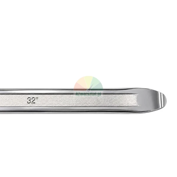Close-up of the tip of a 32-inch chrome tire lever tool