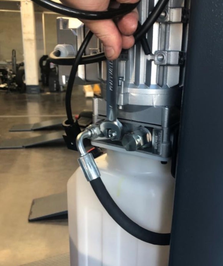 Loosening the lock nut